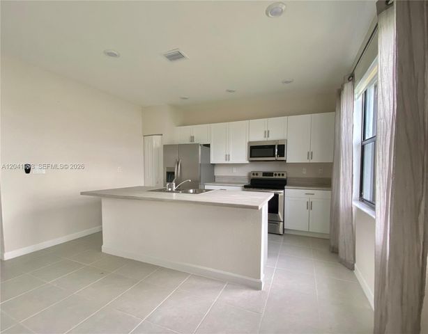 10265 SW 231st Ln ., Miami, FL 33190