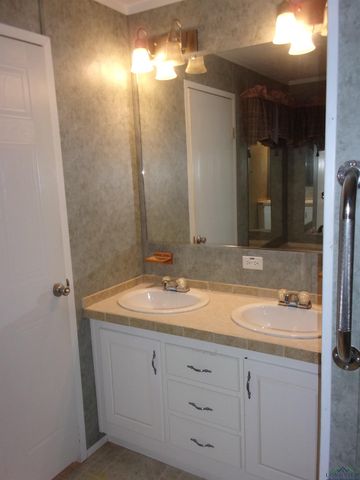 20 CR 1766 Cut Off Rd., Jefferson, TX 75657