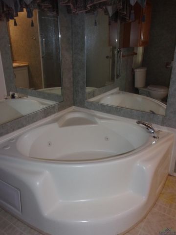 20 CR 1766 Cut Off Rd., Jefferson, TX 75657