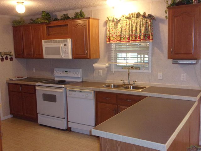 20 CR 1766 Cut Off Rd., Jefferson, TX 75657