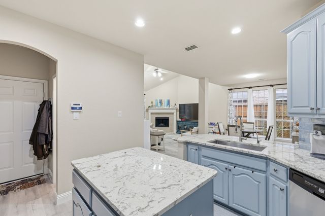 2122 TRICKLING CREEK Drive, Garland, TX 75041