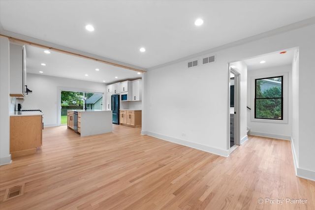 518 Illinois Street, Geneva, IL 60134