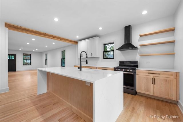 518 Illinois Street, Geneva, IL 60134