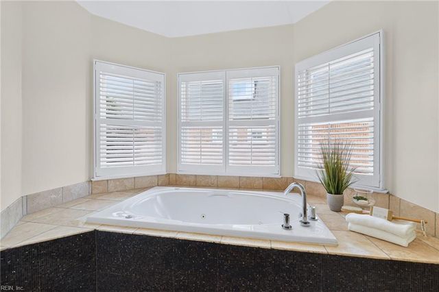 1505 Bordeaux PL, Norfolk, VA 23505