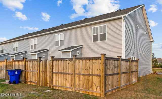 8250 Paramount Point, Winnabow, NC 28479