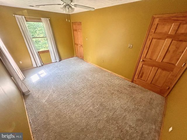 415 ROLLY RD, Mount Jackson, VA 22842