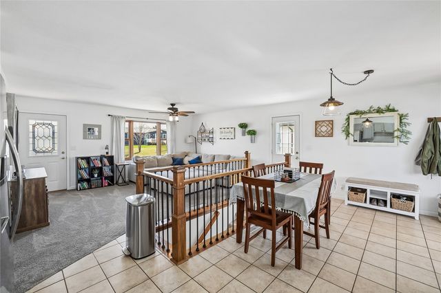 201 Oak Avenue, Urbana, IA 52345