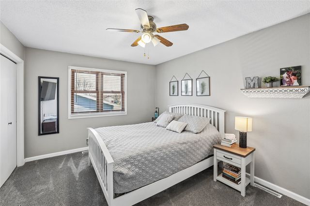 201 Oak Avenue, Urbana, IA 52345