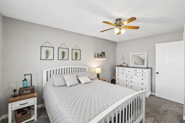 201 Oak Avenue, Urbana, IA 52345