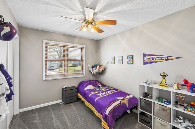 201 Oak Avenue, Urbana, IA 52345