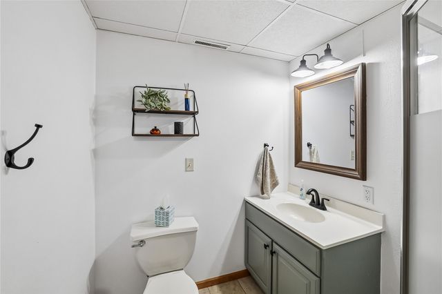 201 Oak Avenue, Urbana, IA 52345