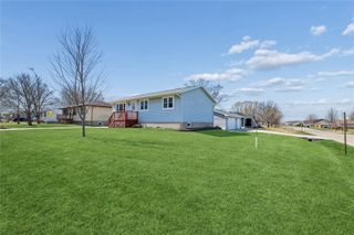 201 Oak Avenue, Urbana, IA 52345