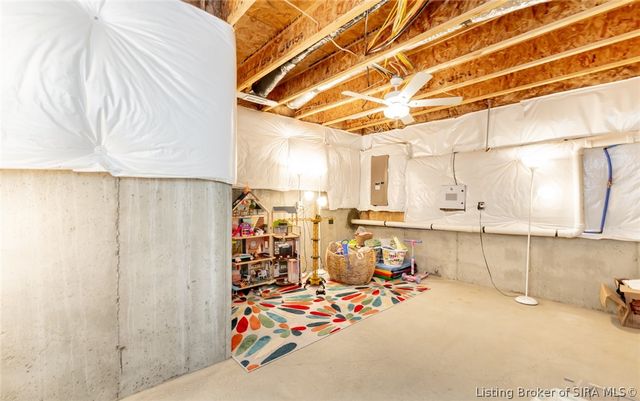 8040 Schrieber Road, Floyds Knobs, IN 47119
