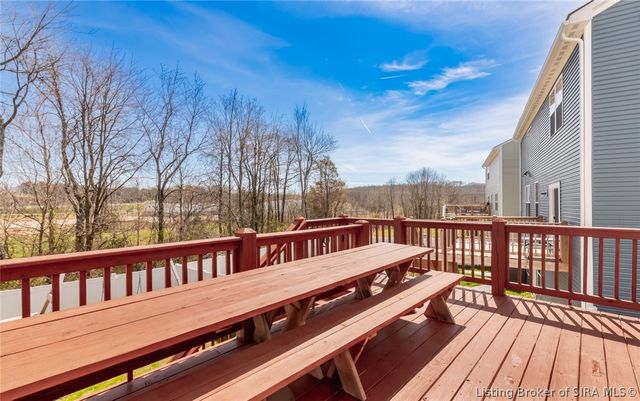 8040 Schrieber Road, Floyds Knobs, IN 47119