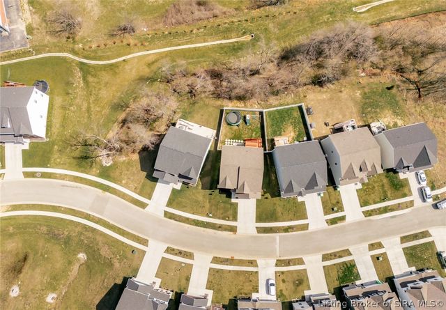 8040 Schrieber Road, Floyds Knobs, IN 47119