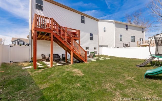 8040 Schrieber Road, Floyds Knobs, IN 47119