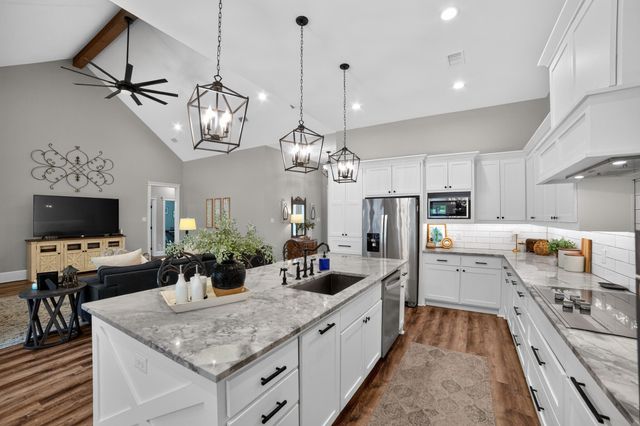 125 Oakbend Trail, Mabank, TX 75147