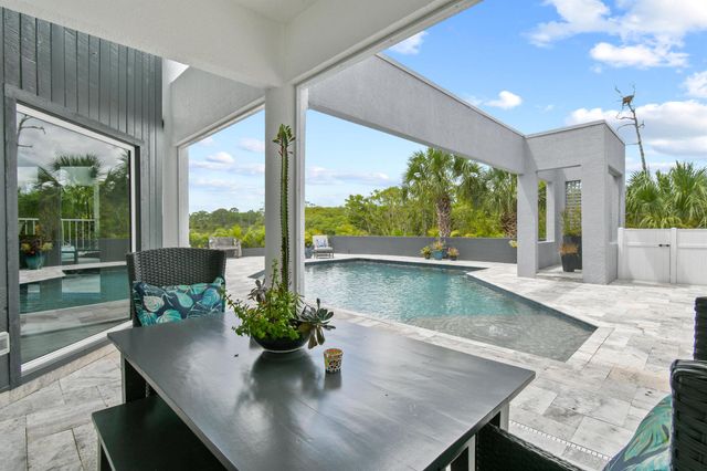 10561 SE Le Parc, Jupiter, FL 33469