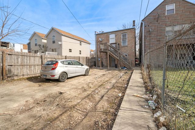 1242 S TRIPP Avenue, Chicago, IL 60623