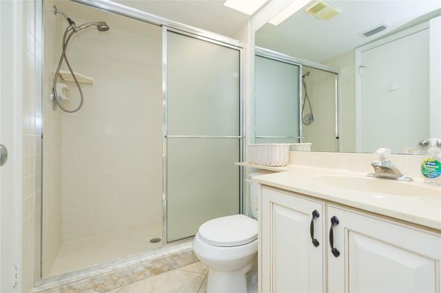 6080 BAHIA DEL MAR CIRCLE 113, St Petersburg, FL 33715