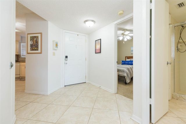 6080 BAHIA DEL MAR CIRCLE 113, St Petersburg, FL 33715