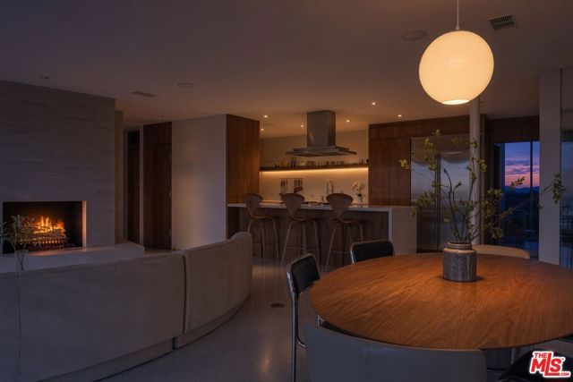 3201 Oakley Drive, Los Angeles, CA 90068