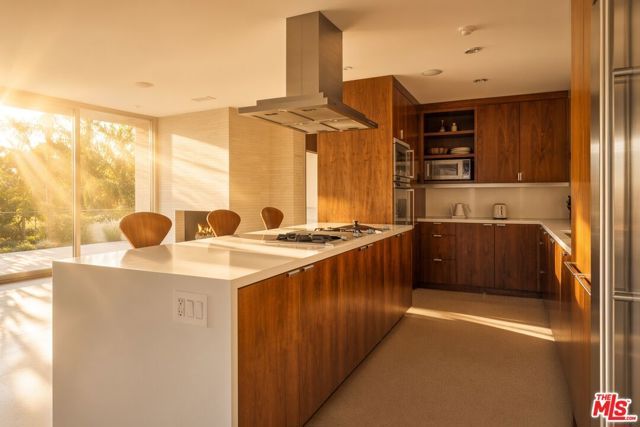 3201 Oakley Drive, Los Angeles, CA 90068