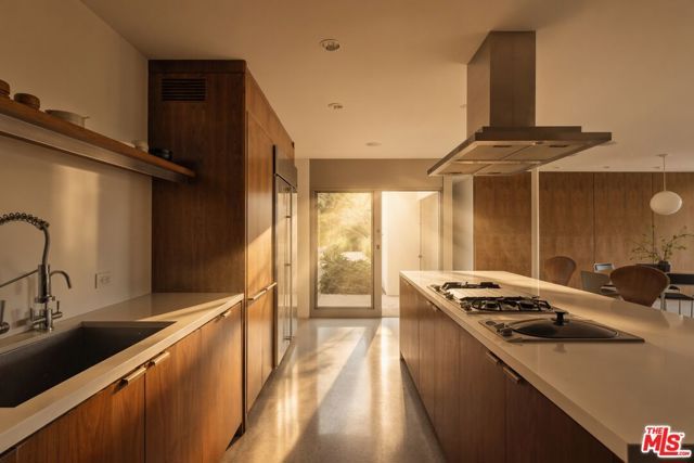 3201 Oakley Drive, Los Angeles, CA 90068