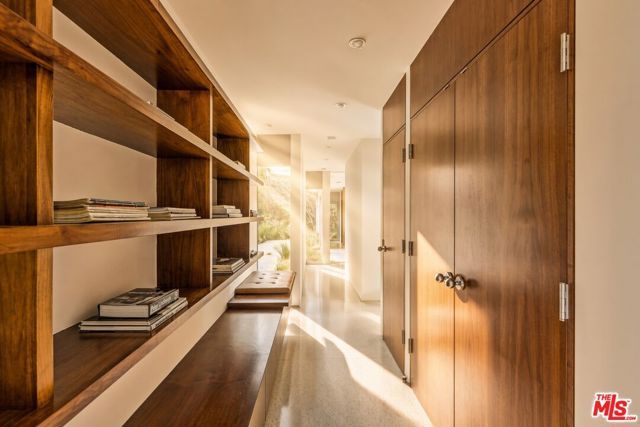 3201 Oakley Drive, Los Angeles, CA 90068