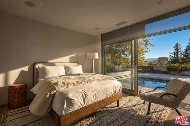 3201 Oakley Drive, Los Angeles, CA 90068
