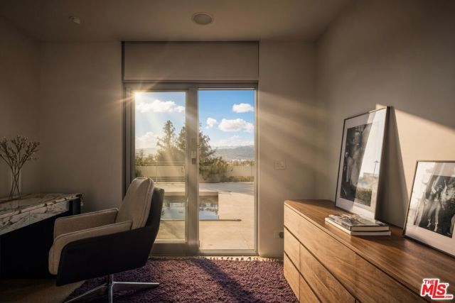 3201 Oakley Drive, Los Angeles, CA 90068
