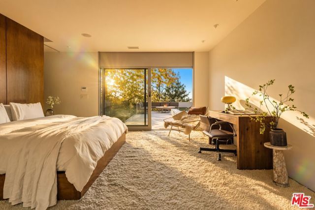 3201 Oakley Drive, Los Angeles, CA 90068