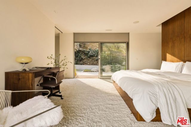 3201 Oakley Drive, Los Angeles, CA 90068
