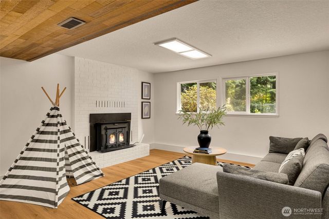 19442 NE 166th Place, Woodinville, WA 98077