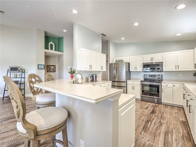 8460 Southbridge DR 2, Estero, FL 33967