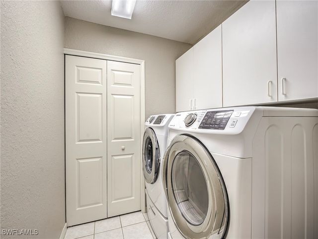 8460 Southbridge DR 2, Estero, FL 33967