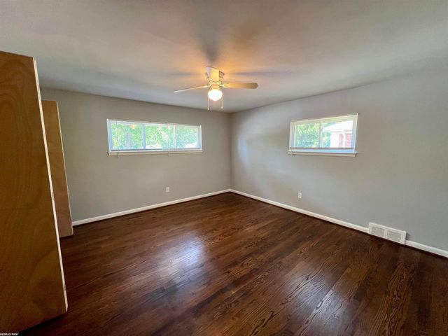 20351 8 Mile Road, St Clair Shores, MI 48080