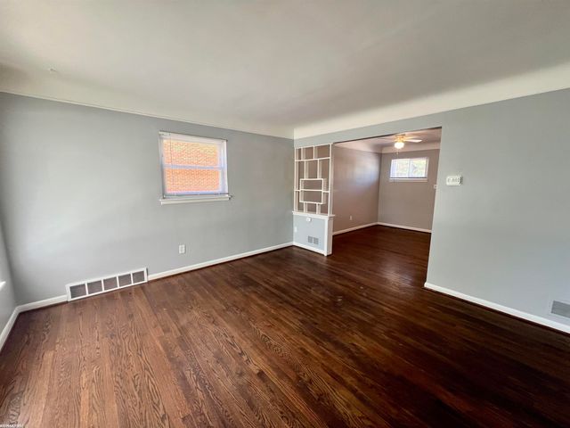 20351 8 Mile Road, St Clair Shores, MI 48080