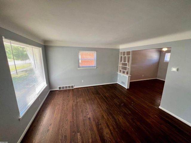 20351 8 Mile Road, St Clair Shores, MI 48080