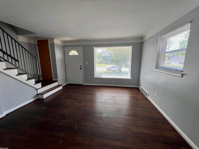 20351 8 Mile Road, St Clair Shores, MI 48080