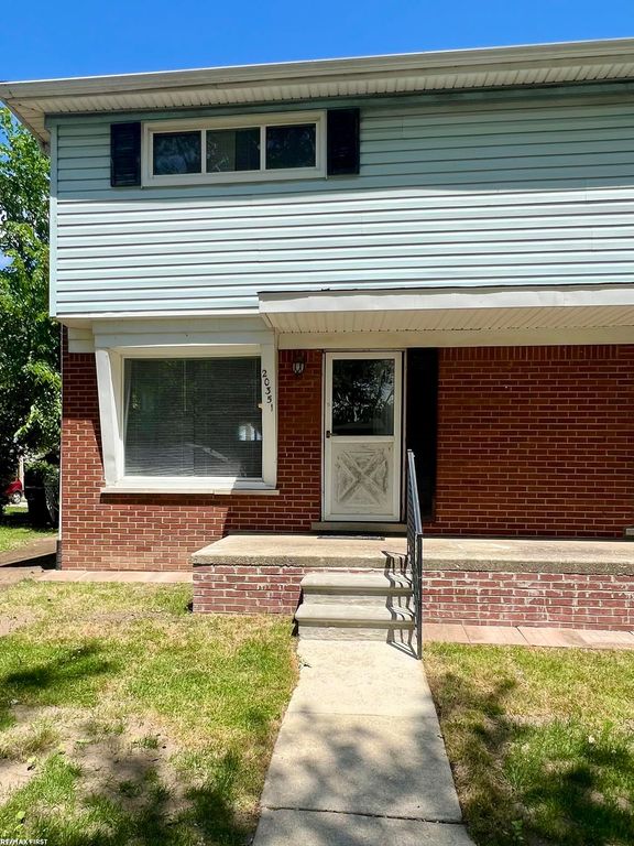 20351 8 Mile Road, St Clair Shores, MI 48080