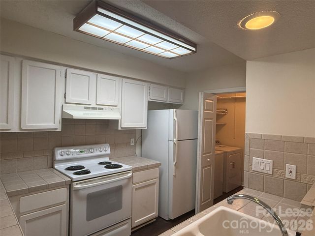 11000 Carmel Crossing Road, Charlotte, NC 28226