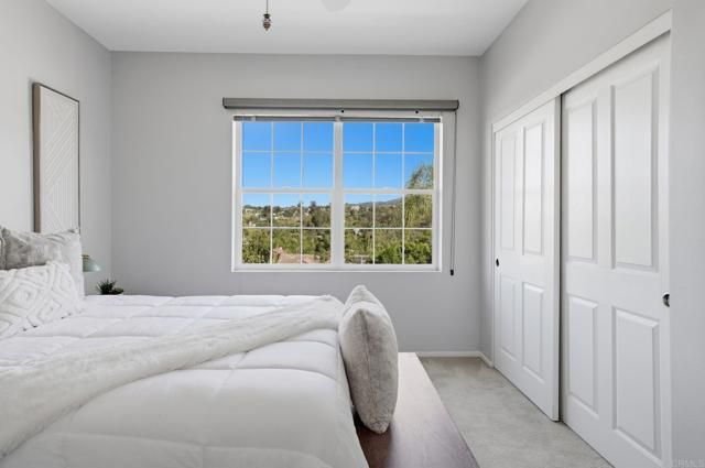 1921 Cresthaven Drive, Vista, CA 92084