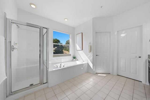 1921 Cresthaven Drive, Vista, CA 92084