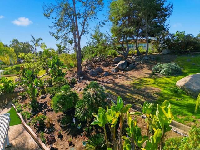 1921 Cresthaven Drive, Vista, CA 92084