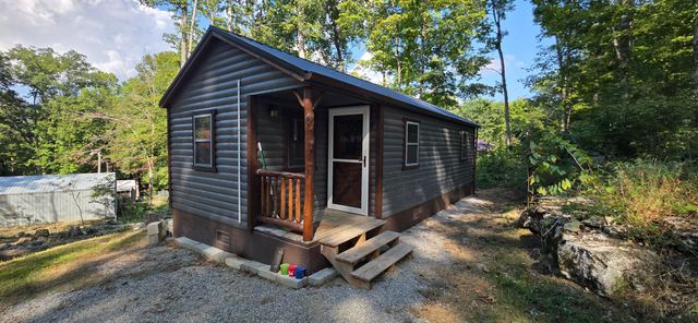 297 Lakeview Avenue, Burnside, KY 42519