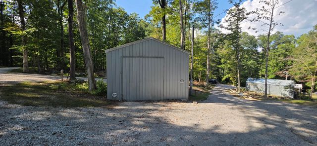297 Lakeview Avenue, Burnside, KY 42519