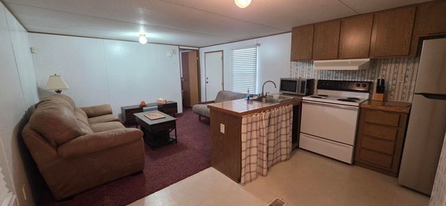 297 Lakeview Avenue, Burnside, KY 42519