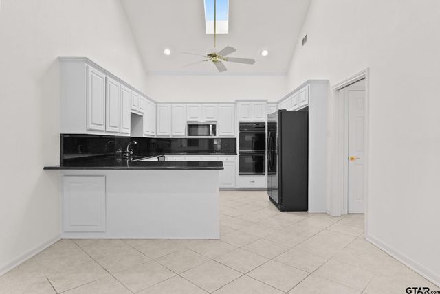 412 Brighton Ct, Tyler, TX 75701