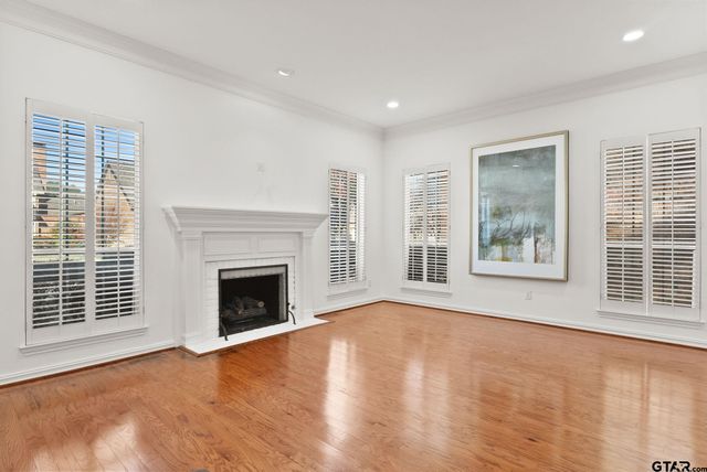 412 Brighton Ct, Tyler, TX 75701